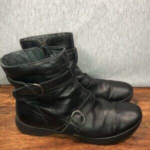 Born Womens Size 7.5 Black Leather Ankle Boots Moto Side Zipper Buckle